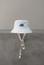 Load image into Gallery viewer, Kokolishi Bucket hat with straps - White