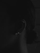 Load image into Gallery viewer, Hopi love - Kokolishi 100% silver earring

