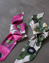 Load image into Gallery viewer, Kenepa  - Kokolishi Twilly scarf
