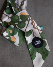Load image into Gallery viewer, Kenepa  - Kokolishi Twilly scarf
